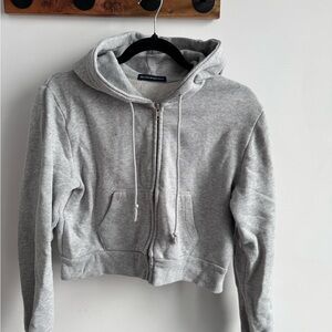 Brandy Melville Light Gray Cropped Zip-Up Hoodie